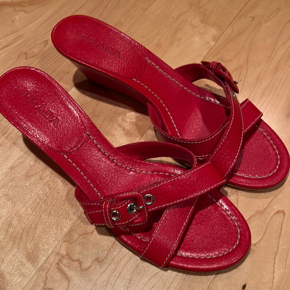 Prada red all leather wedge sandals with buckle detail 39.5